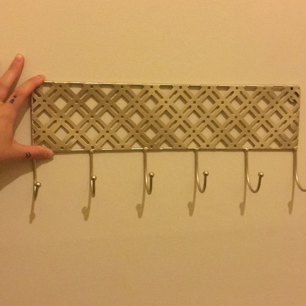 Decorative hat or jewelry holder